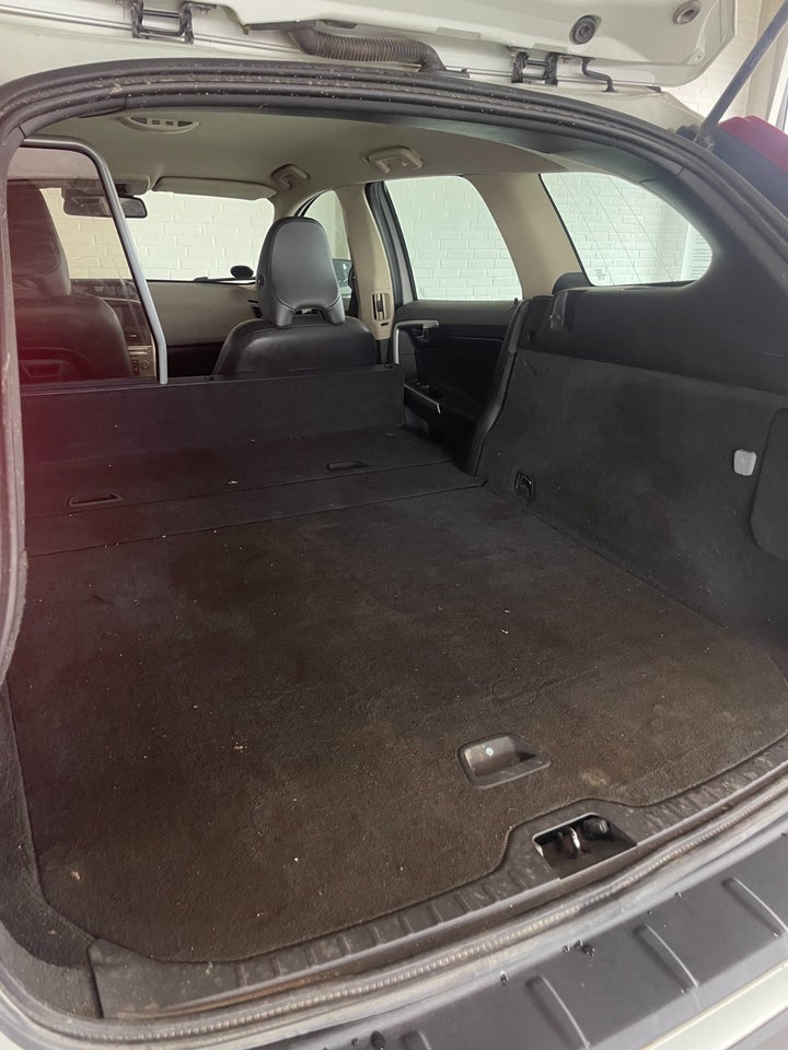 Volvo XC60 2,4 D5 163 Summun aut. AWD Van 5d