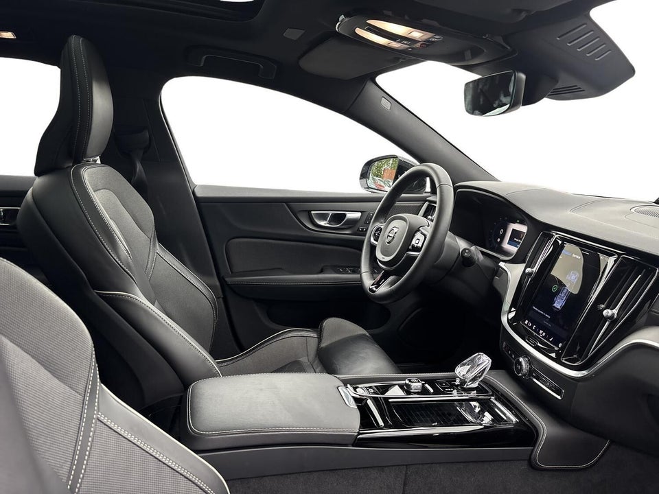 Volvo V60 2,0 T6 ReCharge Ultimate Dark aut. AWD 5d
