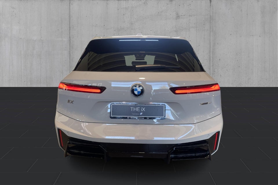 BMW iX xDrive45 M-Sport 5d