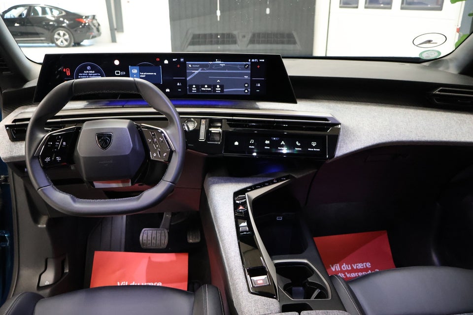 Peugeot e-5008 77 Allure Pack 7prs 5d