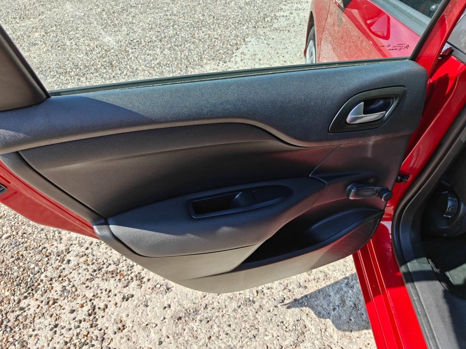 Citroën C4 1,2 PureTech 110 Feel 5d