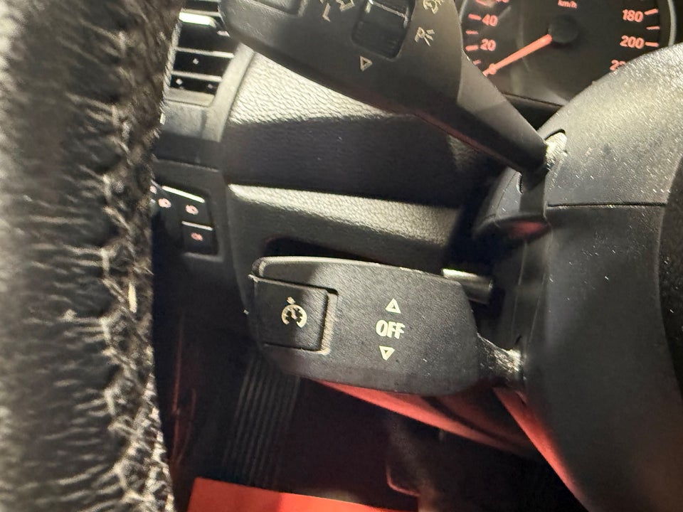 BMW 118d 2,0 Advantage aut. 3d