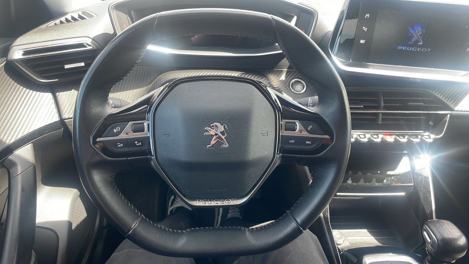 Peugeot 2008 1,2 PureTech 130 Platin Sport 5d