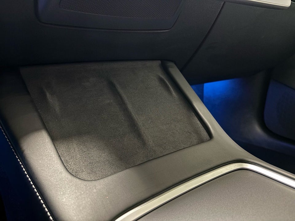 Tesla Model 3 Long Range AWD 4d