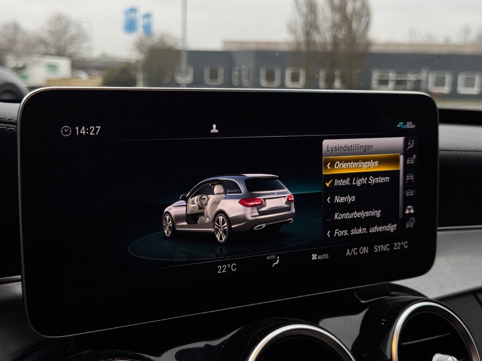 Mercedes C300 de 2,0 AMG Line stc. aut. 5d