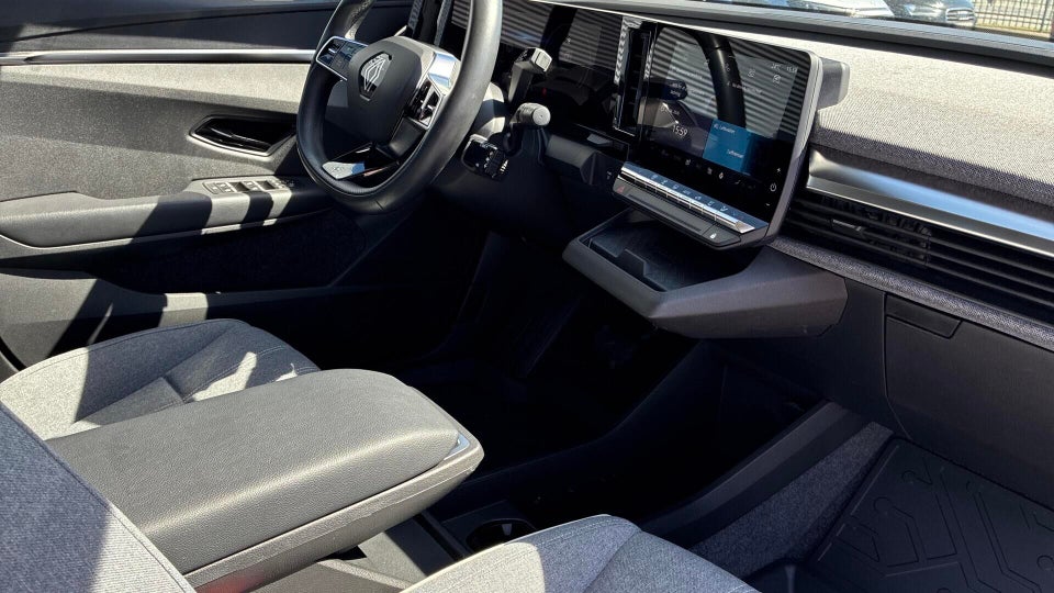Renault Megane E-Tech 40 Equilibre 5d