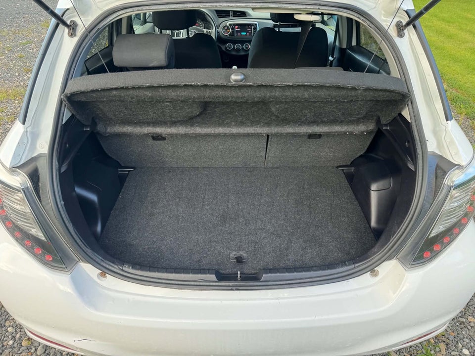 Toyota Yaris 1,0 VVT-i T2 5d