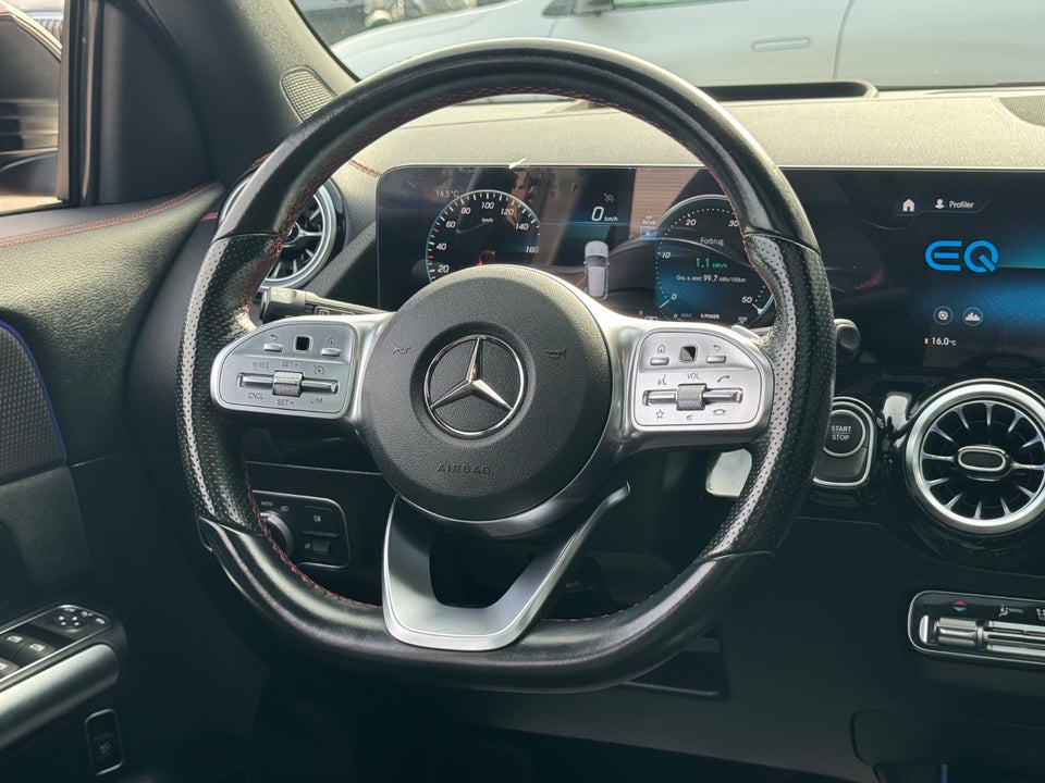 Mercedes EQA300 AMG Line 4Matic 5d