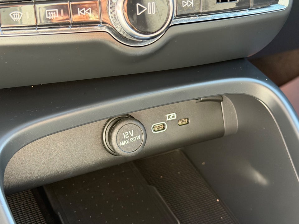 Volvo EX40 Extended Range Core 5d
