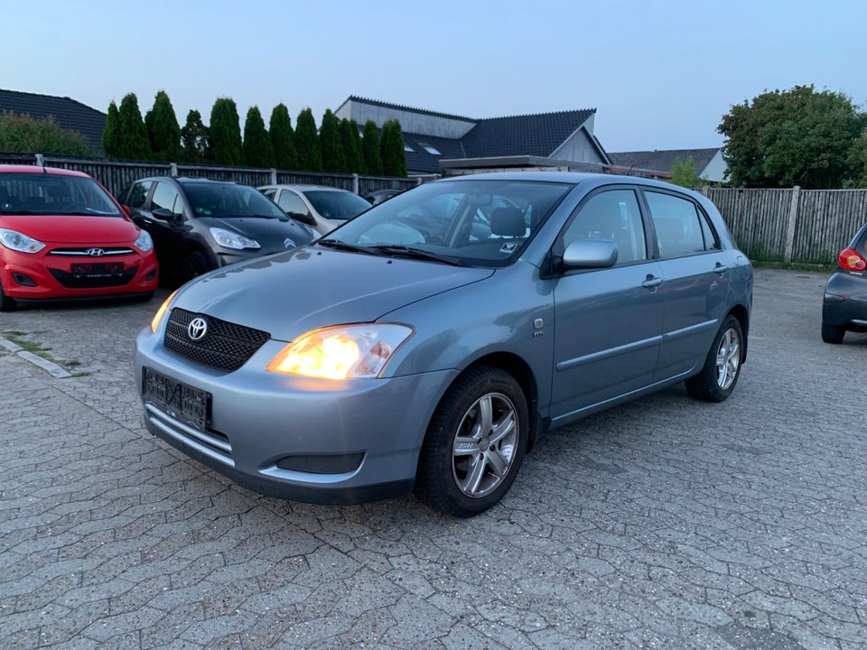Toyota Corolla 1,6 Sol 5d