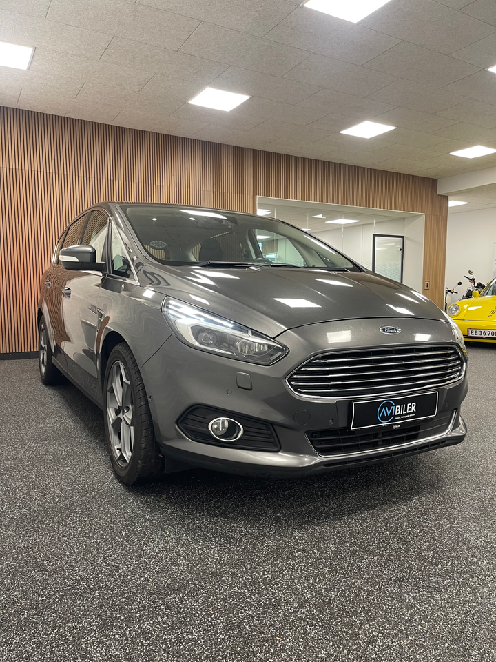 Ford S-MAX 2,0 TDCi 180 Titanium aut. 5d