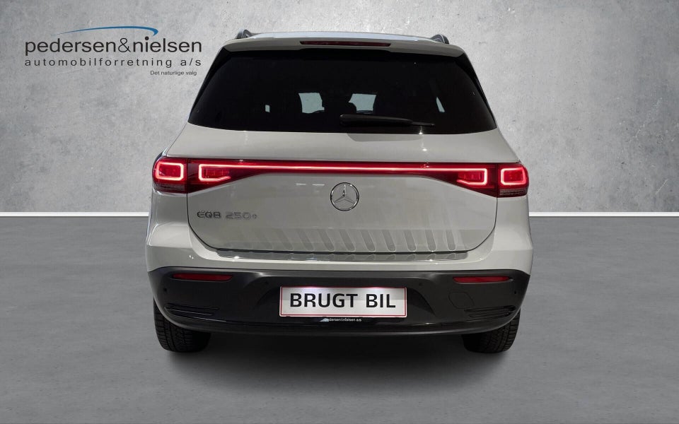 Mercedes EQB250+ Progressive 5d