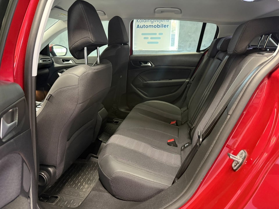 Peugeot 308 1,5 BlueHDi 130 Allure Pack SW EAT8 5d