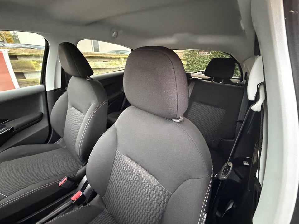 Peugeot 208 1,6 BlueHDi 100 Active 5d