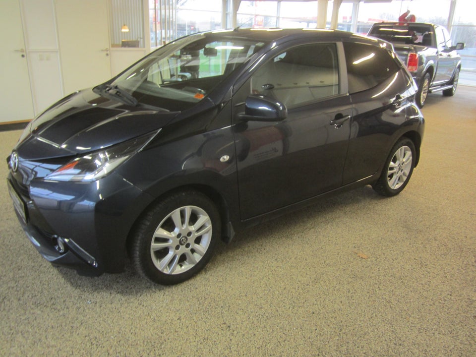 Toyota Aygo 1,0 VVT-i x-cellence x-shift 5d