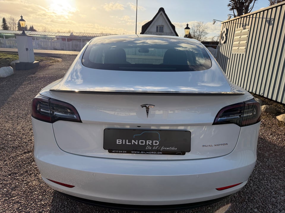 Tesla Model 3 Long Range AWD 4d