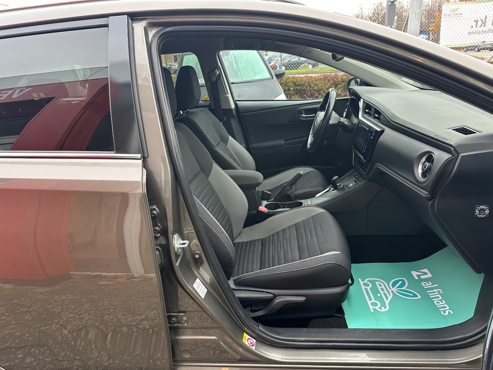 Toyota Auris 1,8 Hybrid H2 Touring Sports CVT 5d