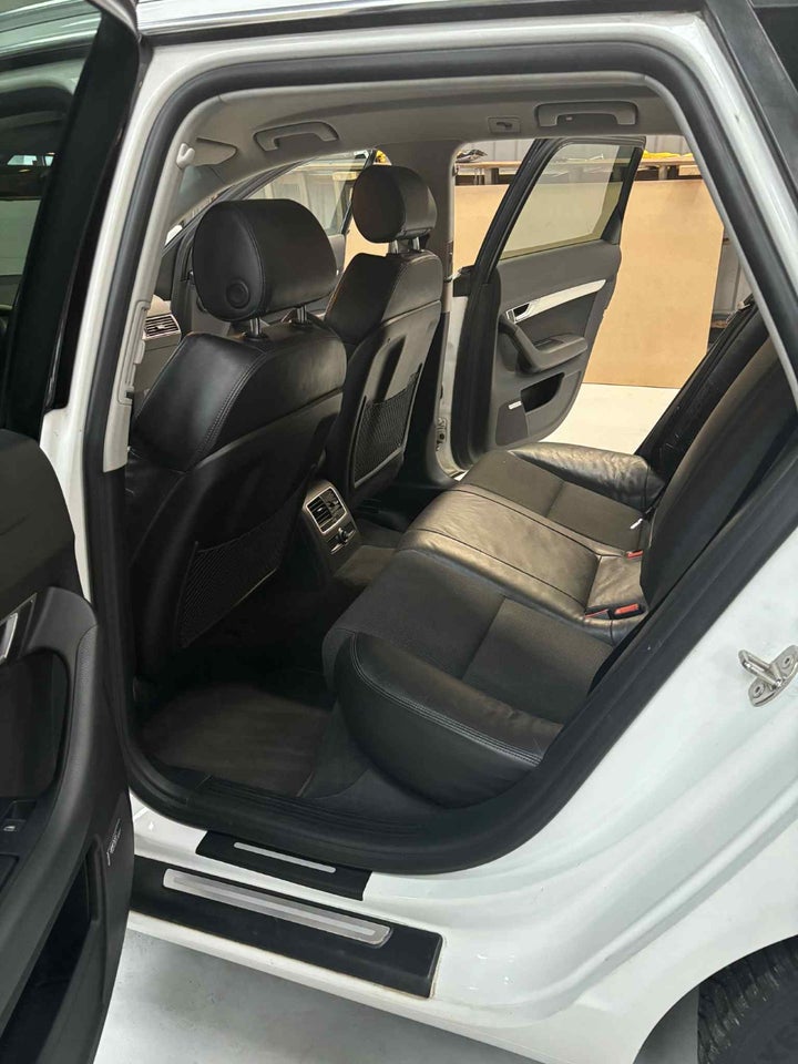 Audi A6 2,4 V6 Avant Multitr. 5d