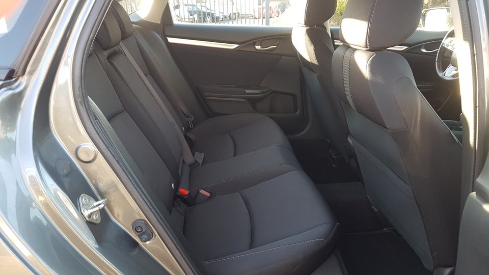 Honda Civic 1,5 VTEC Turbo Elegance CVT 4d