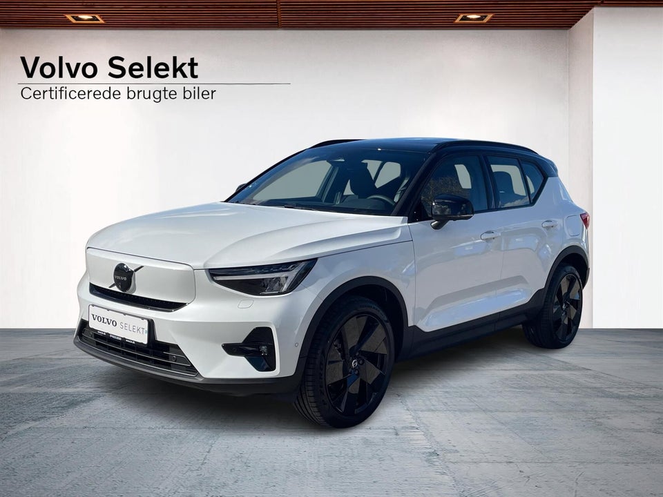 Volvo EX40 Extended Range Black Edition 5d