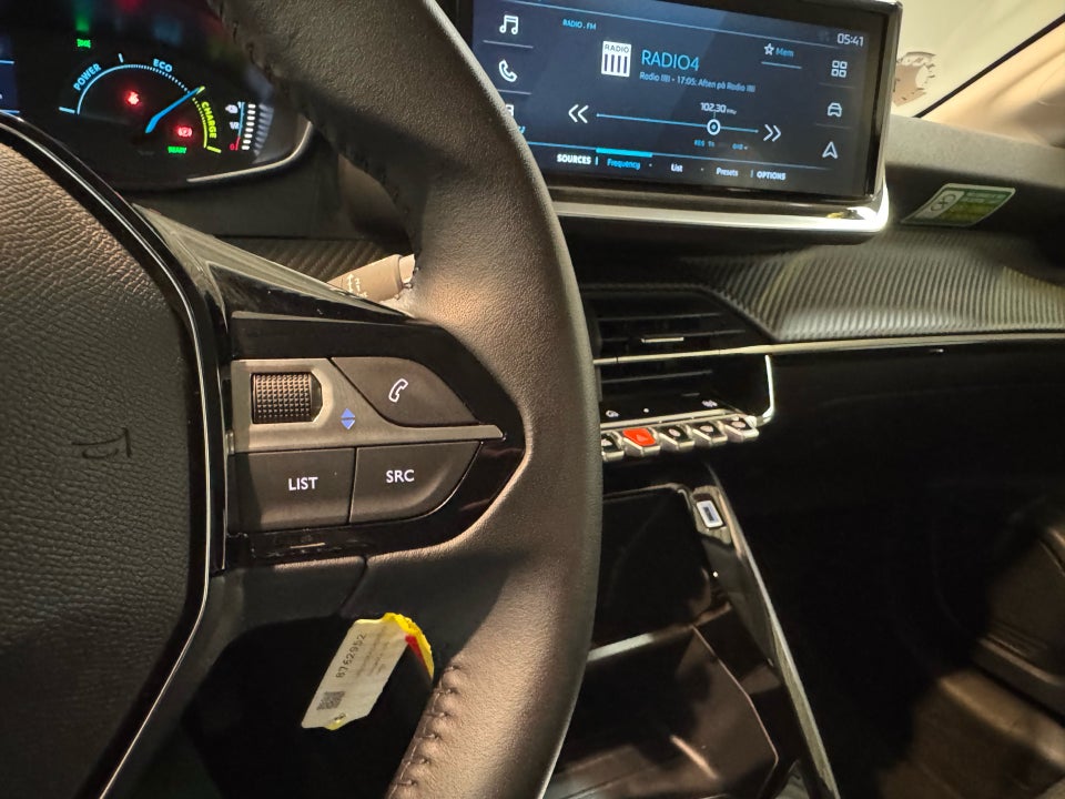 Peugeot e-208 50 Style 5d