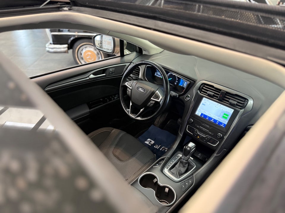 Ford Mondeo 2,0 HEV Titanium stc. CVT 5d