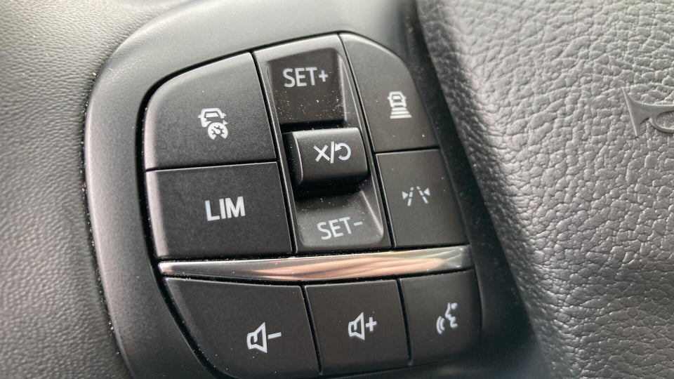 Ford E-Transit 425 L3 Chassis 68 Trend H1 RWD