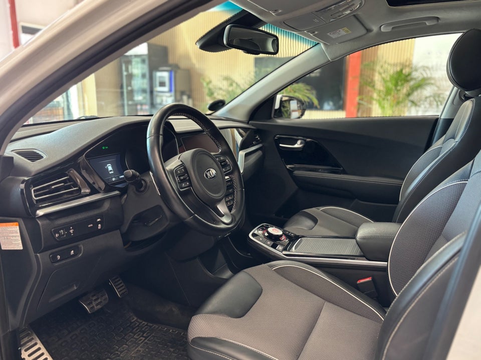 Kia e-Niro 64 Advance 5d