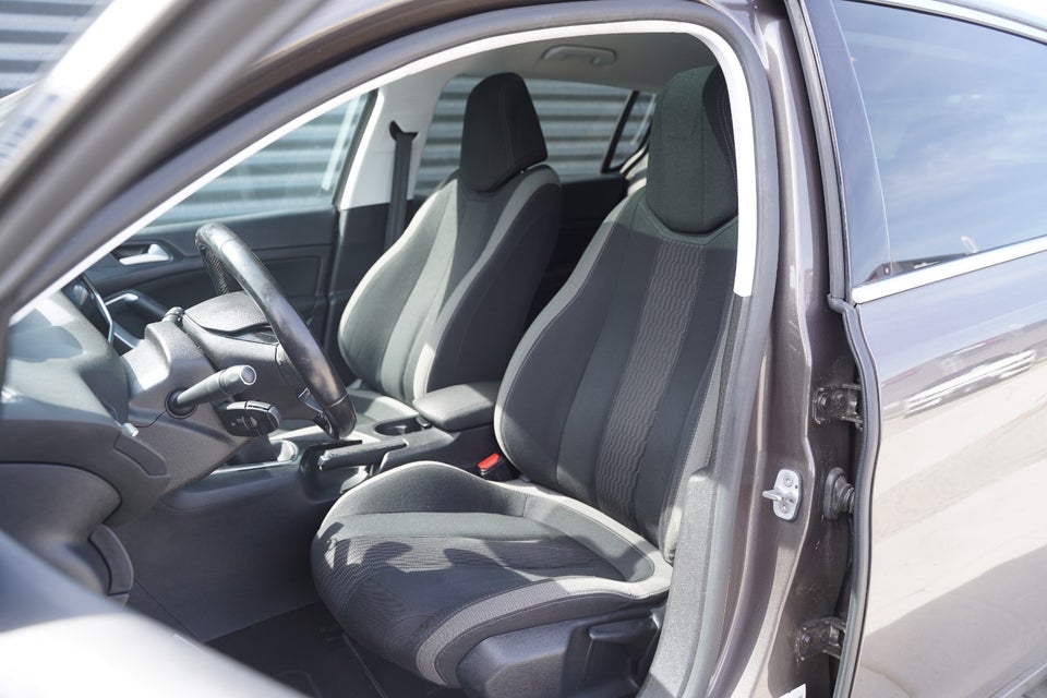 Peugeot 308 1,6 BlueHDi 120 Style 5d