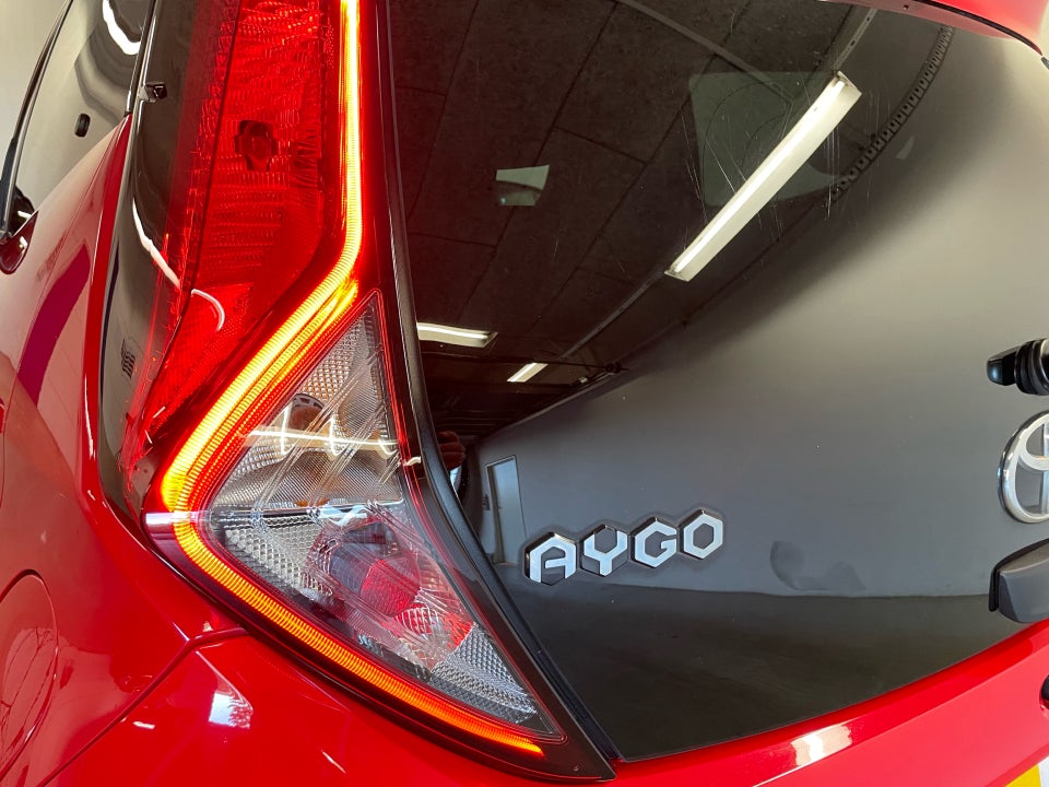 Toyota Aygo 1,0 VVT-i x-pose 5d