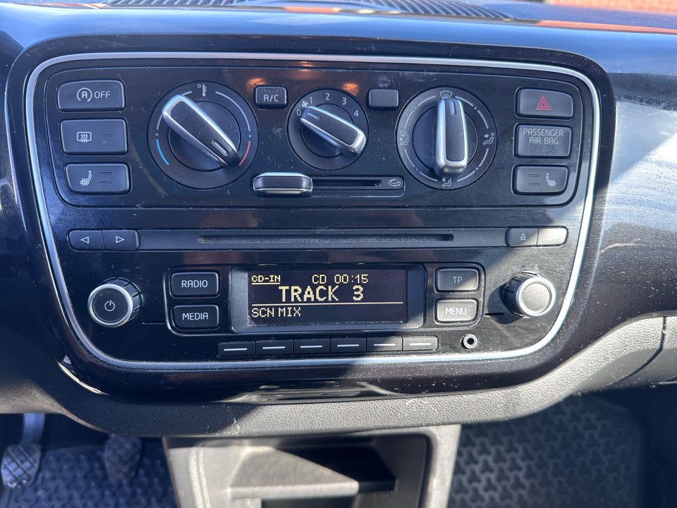 VW Up! 1,0 75 Club Up! BMT 5d