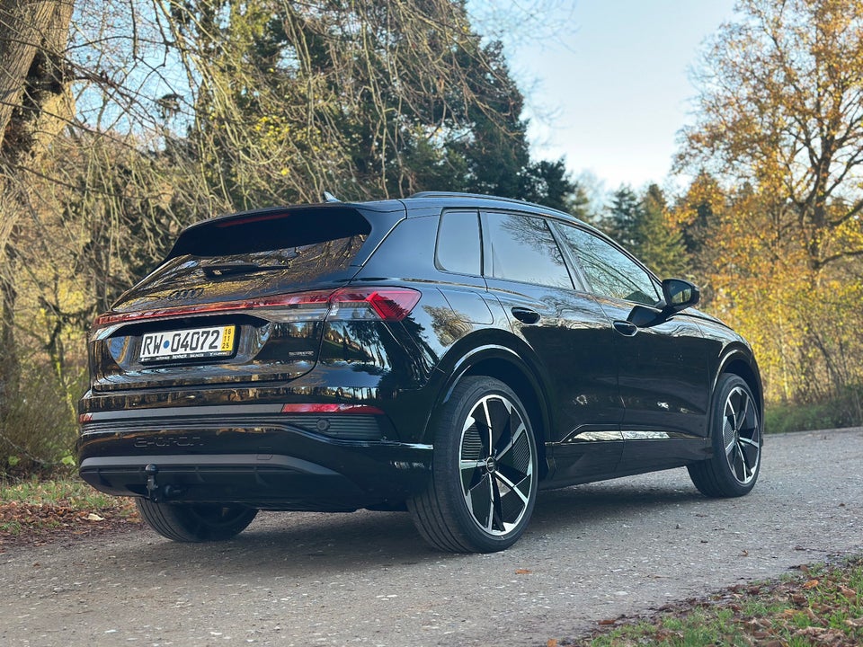 Audi Q4 e-tron 55 S-line quattro 5d