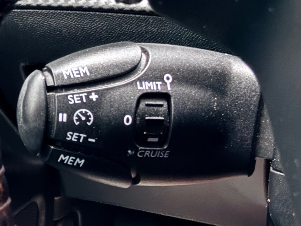 Peugeot e-2008 50 Active 5d