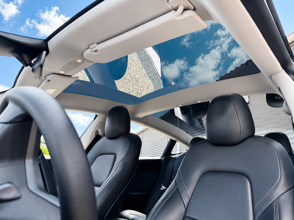 Tesla Model 3 Standard Range+ RWD 4d