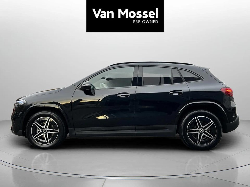 Mercedes EQA300 AMG Line 4Matic 5d