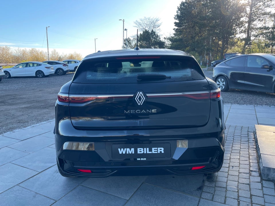 Renault Megane E-Tech 40 Equilibre 5d