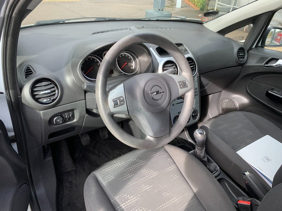 Opel Corsa 1,2 16V Cool 5d