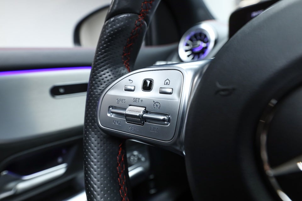 Mercedes EQA350 AMG Line 4Matic 5d