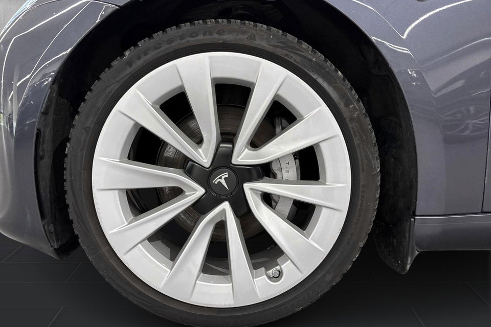 Tesla Model 3 Long Range AWD 4d