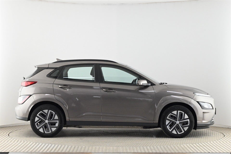 Hyundai Kona 39 EV Essential 5d