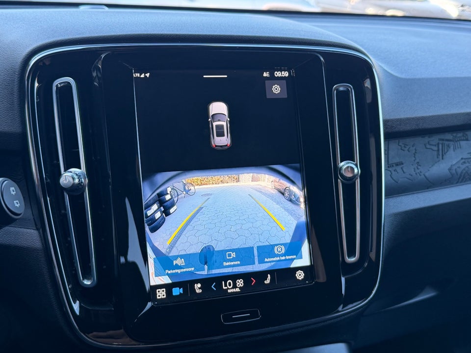 Volvo XC40 ReCharge Extended Range Plus 5d