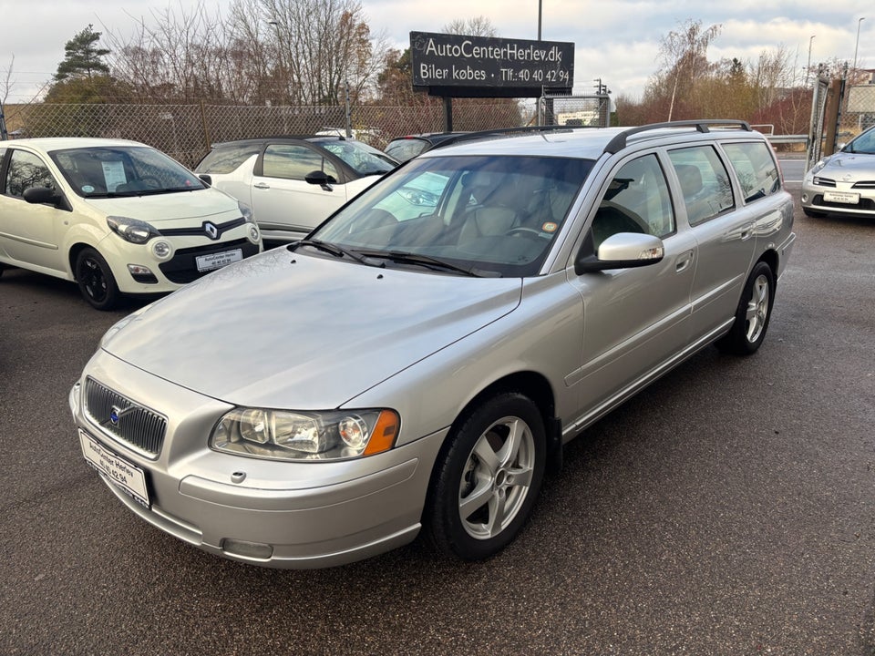 Volvo V70 2,4 140 5d