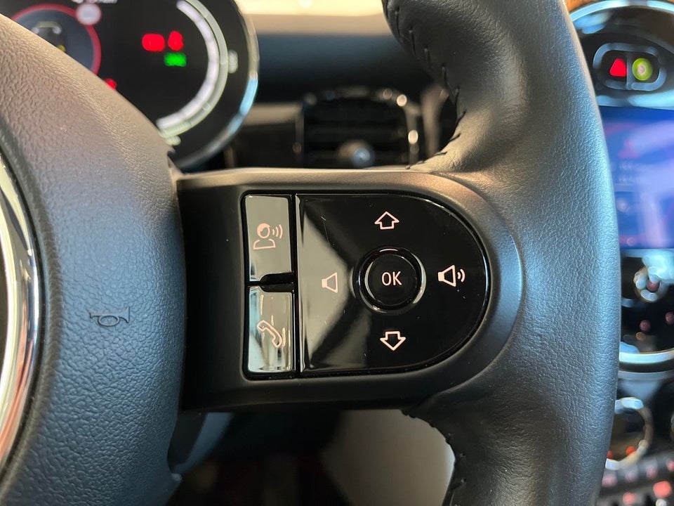 MINI Cooper SE Edition Premium Plus 3d