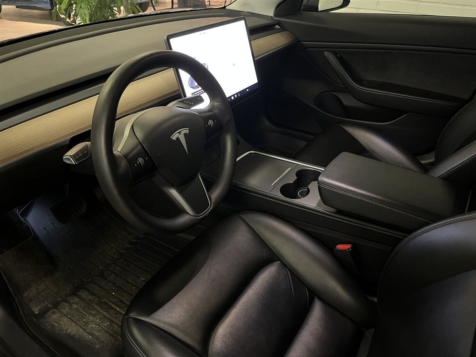 Tesla Model 3 Long Range AWD 4d
