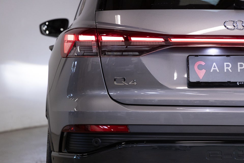 Audi Q4 e-tron 40 S-line 5d