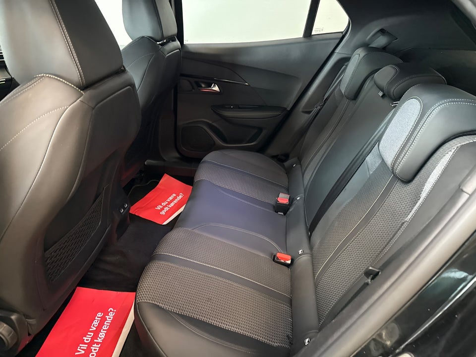 Peugeot e-2008 50 GT 5d