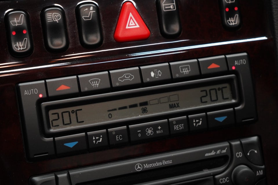 Mercedes E320 3,2 Elegance 4d