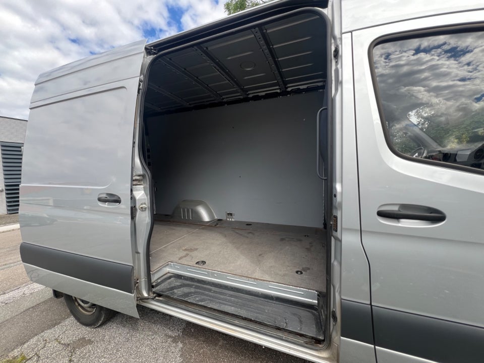 Mercedes Sprinter 317 2,0 CDi A2 Kassevogn aut. RWD