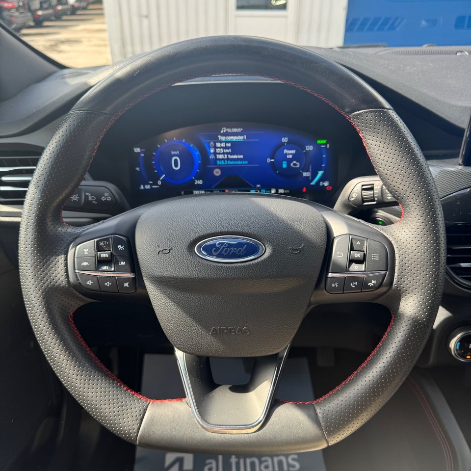 Ford Kuga 2,5 PHEV ST-Line X CVT 5d
