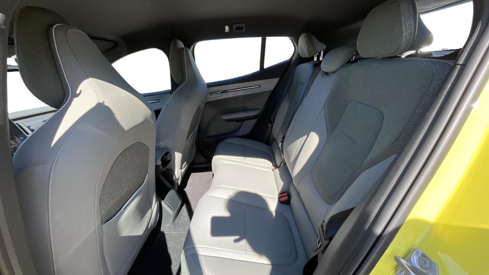 Volvo EX30 Extended Range Plus 5d